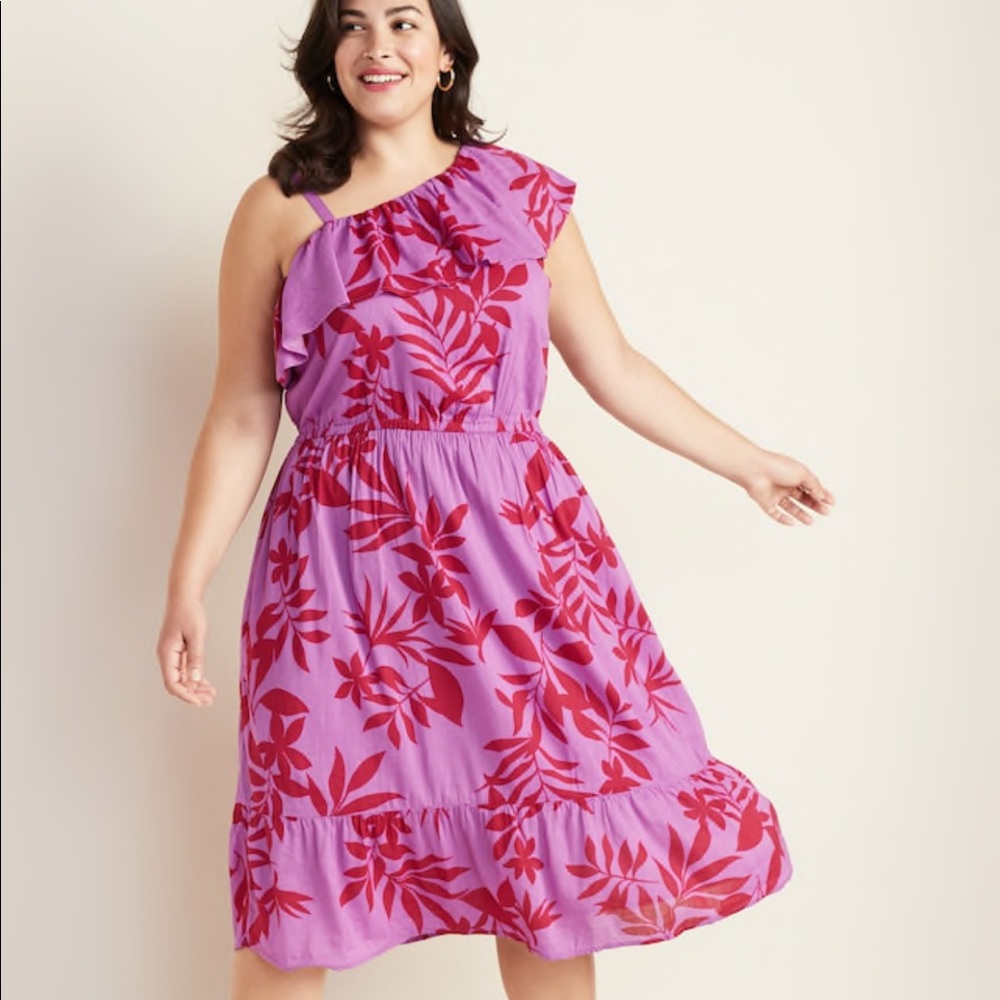 Waist-Defined Plus-Size One-Shoulder Dress
